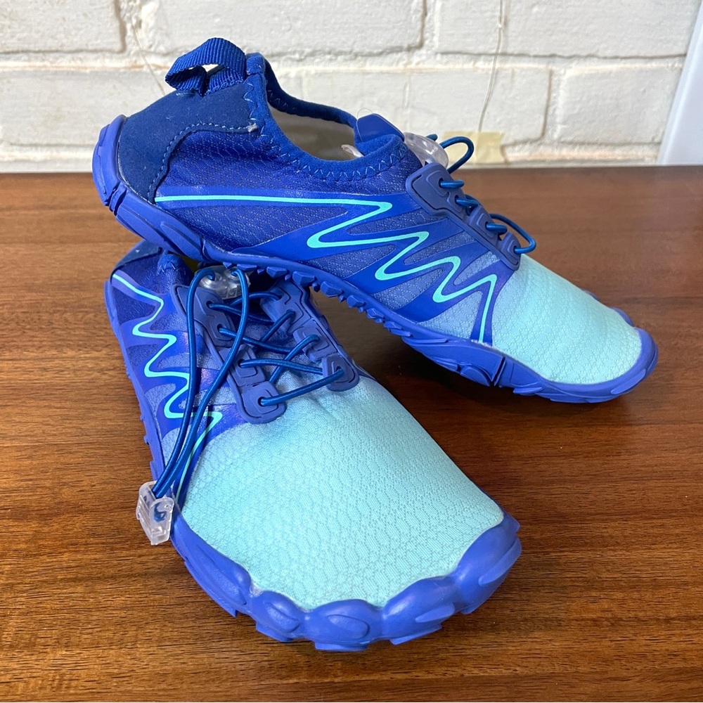 Blue Water Shoes. Size 7 (W) / 6 (M)